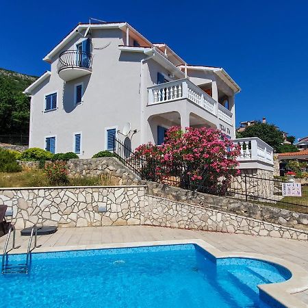 Apartments Villa Iva ラヴニ エクステリア 写真