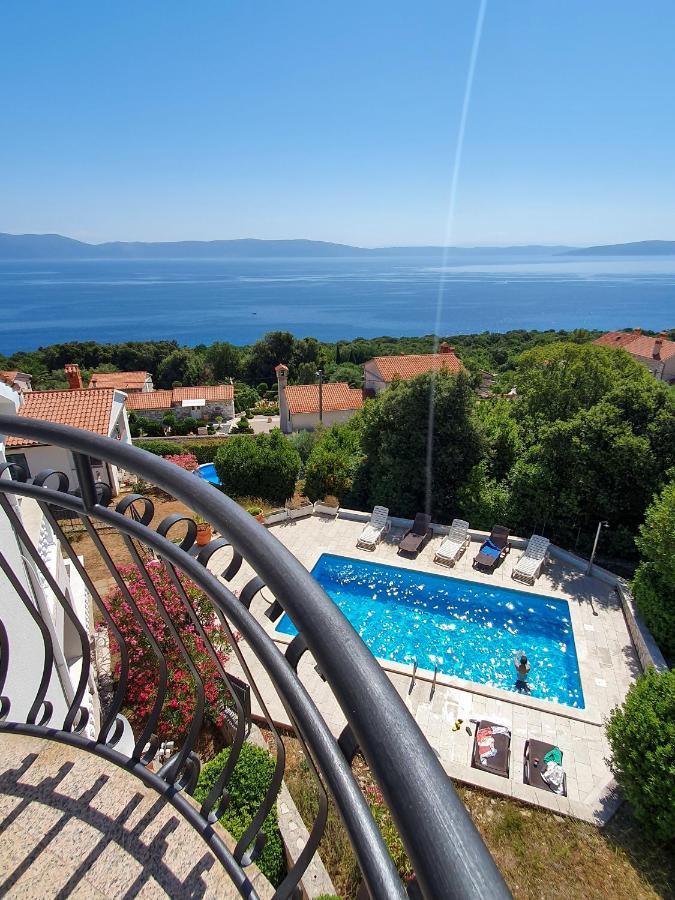 Apartments Villa Iva ラヴニ エクステリア 写真