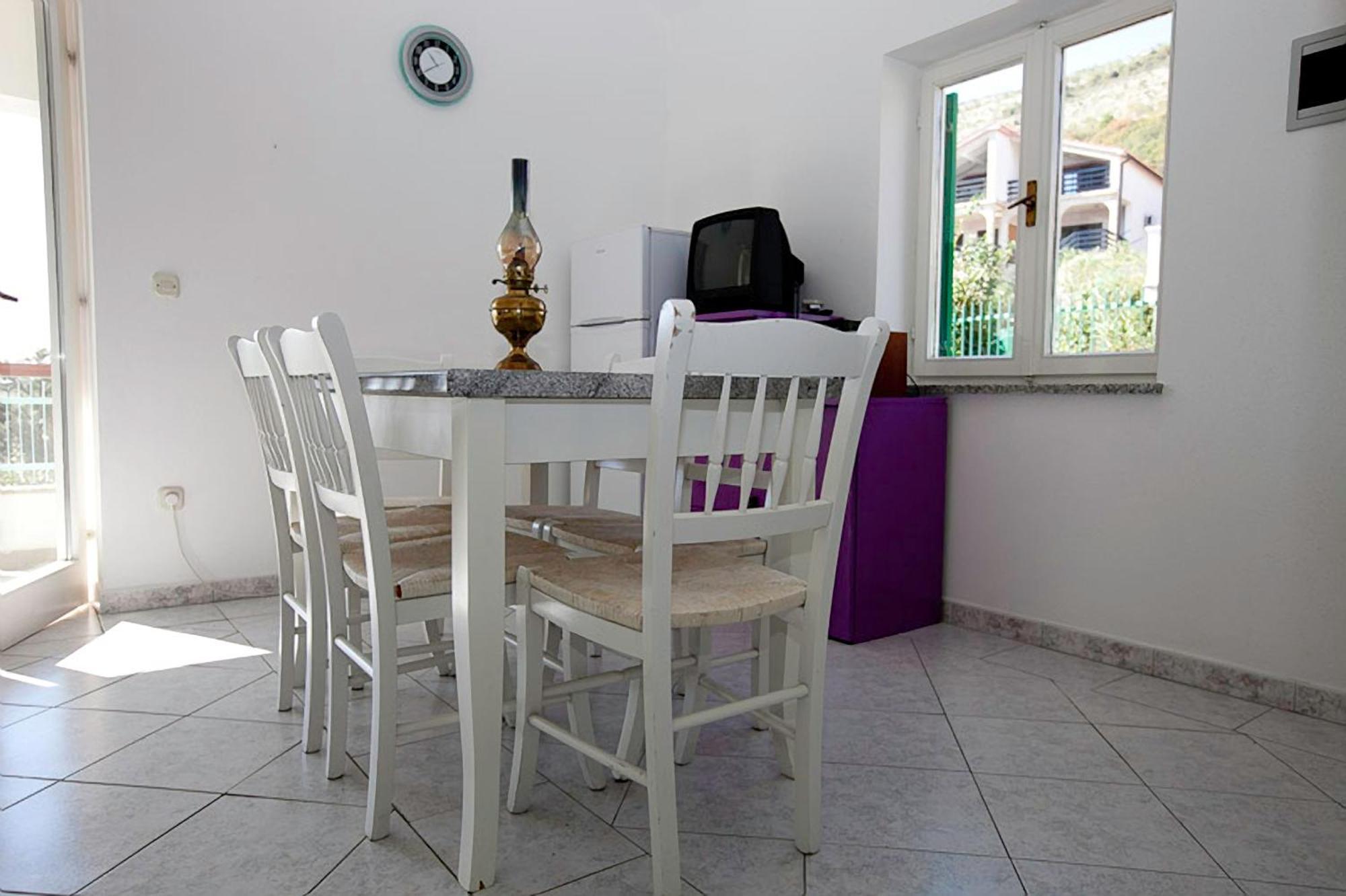 Apartments Villa Iva ラヴニ 部屋 写真